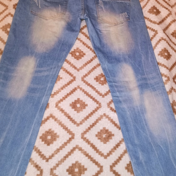 JEANS - Picture 4 of 4